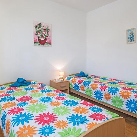Gorgeous Apartment In Pula With House Sea View エクステリア 写真