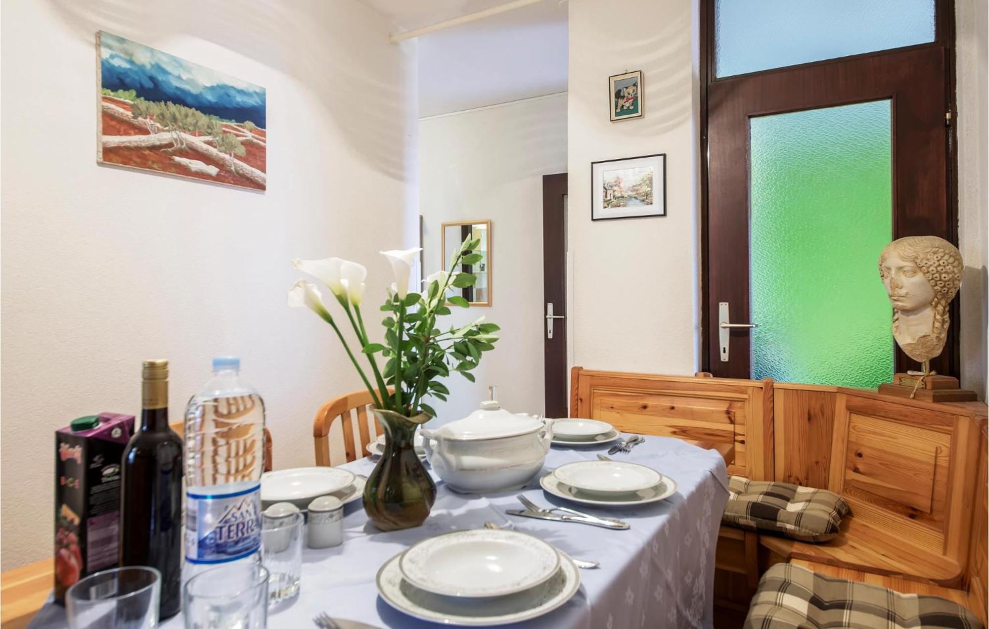 Gorgeous Apartment In Pula With House Sea View エクステリア 写真