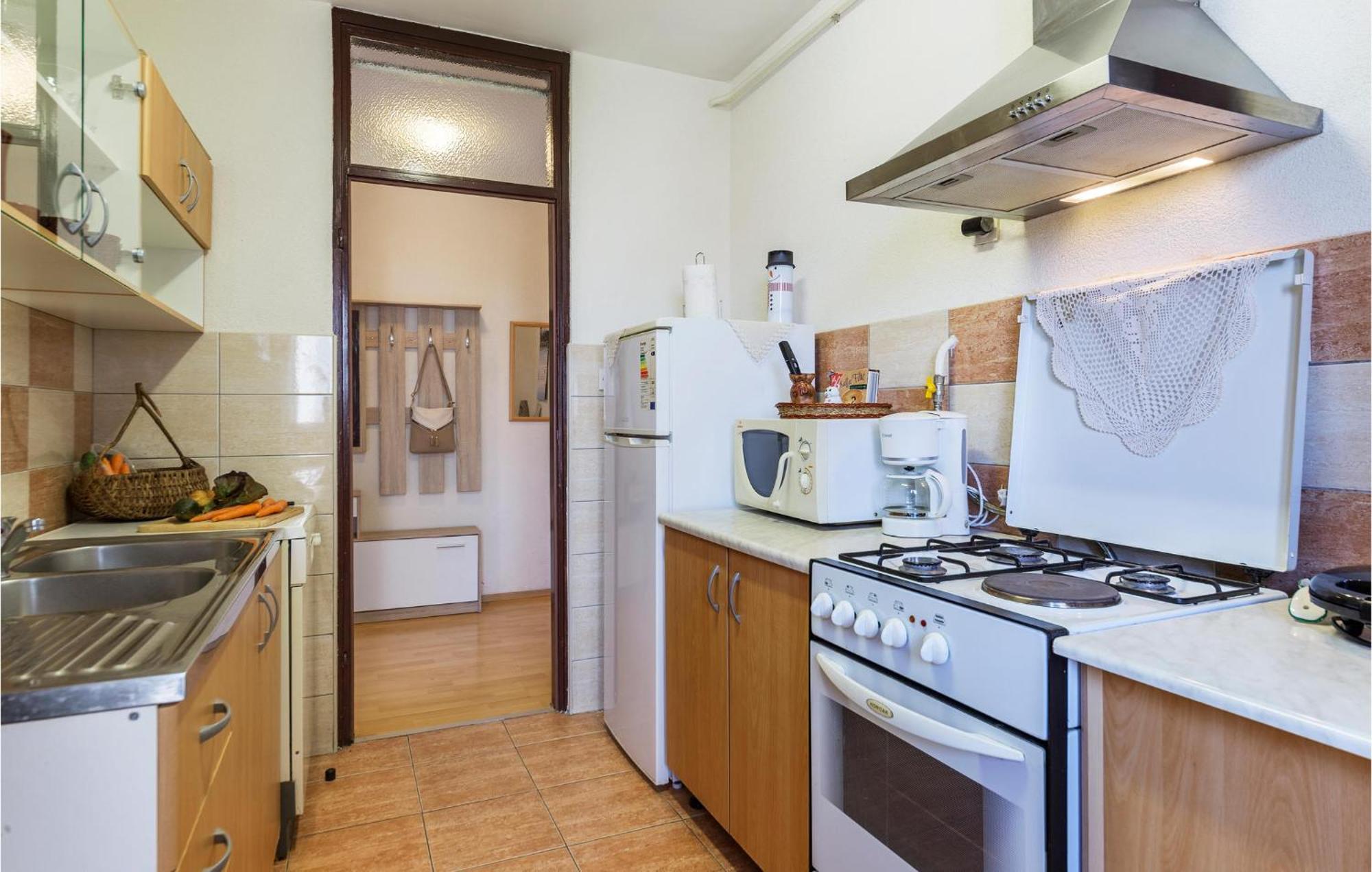 Gorgeous Apartment In Pula With House Sea View エクステリア 写真