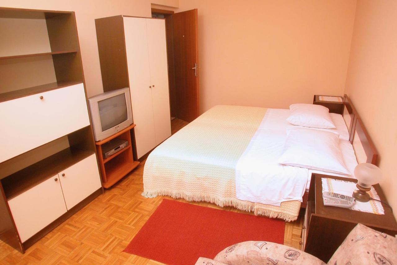 Gorgeous Apartment In Pula With House Sea View エクステリア 写真