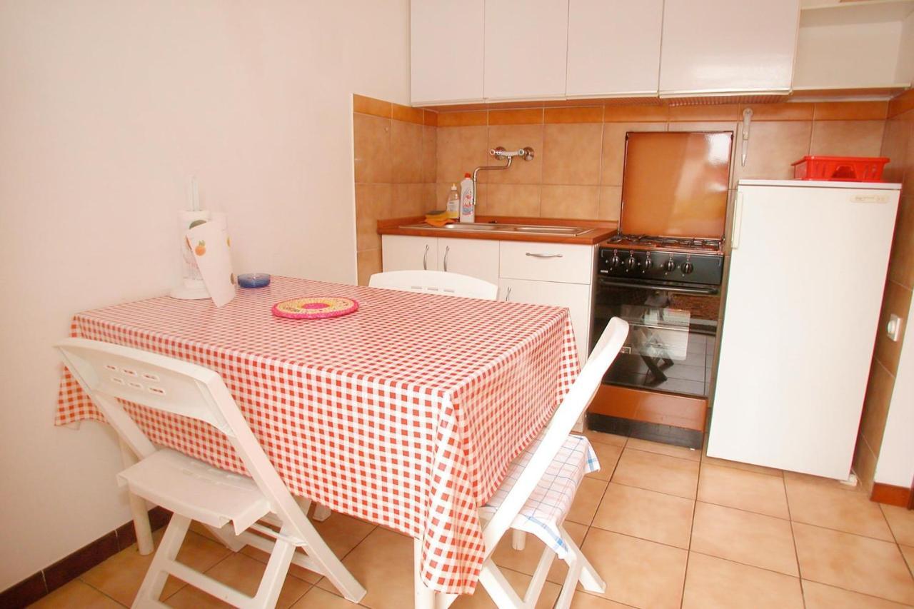 Gorgeous Apartment In Pula With House Sea View エクステリア 写真